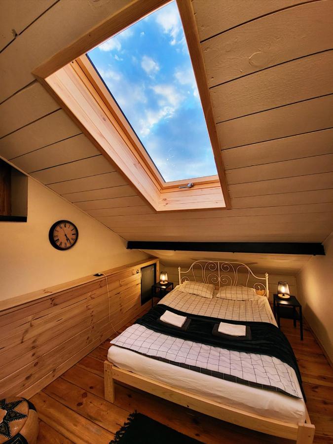 Husarska 60 Bed & Breakfast *