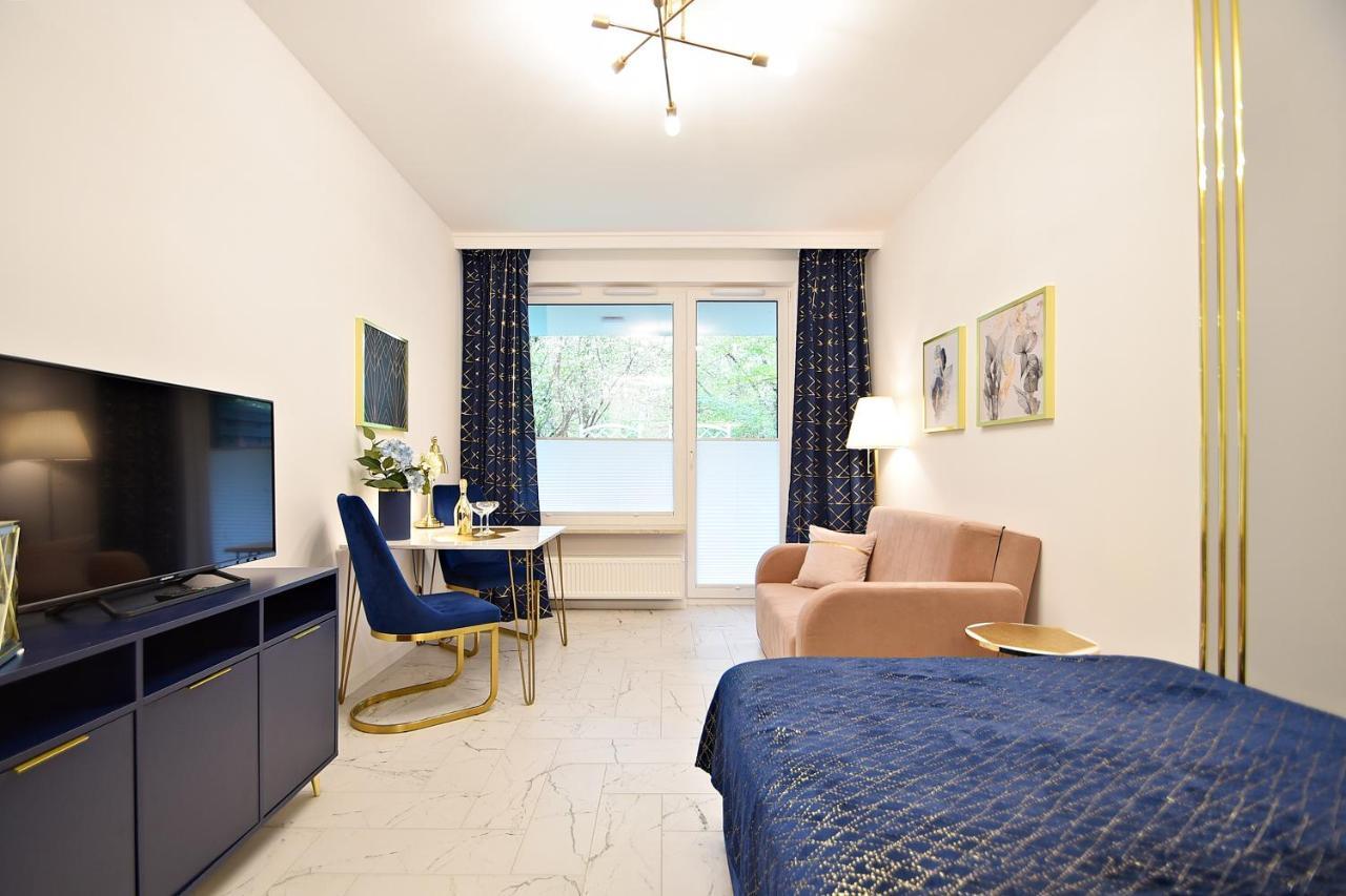 Apartment Krzemieniecka 8 Metro Slodowiec By Perfect *