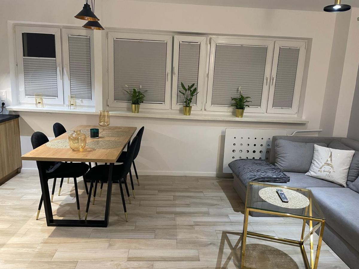 Brzostek Apartment Warsaw