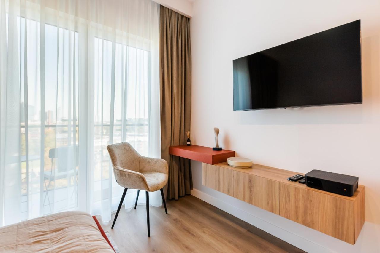11th Floor Voguish Apartament