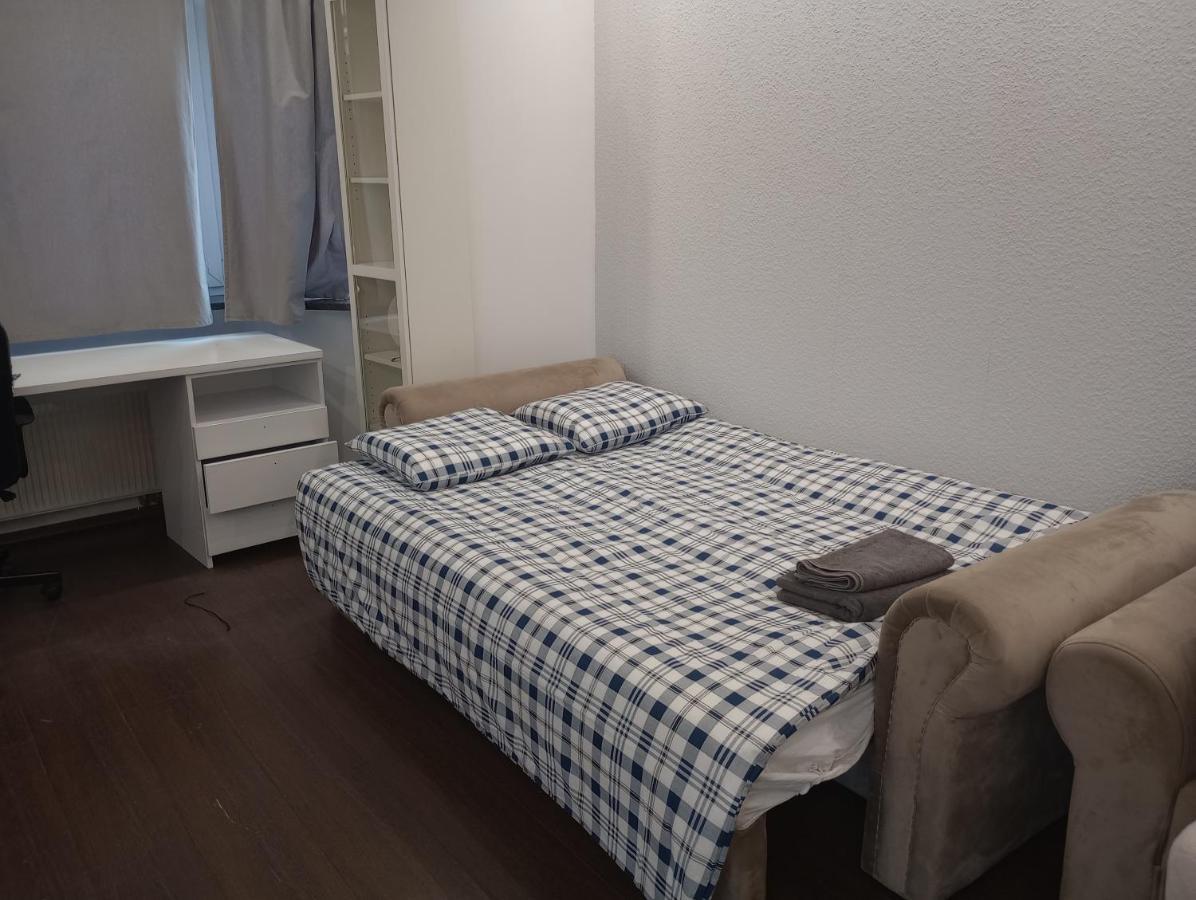 Bezagenta 2 Bedroom With Balcony Fast Wifi/free Underground Parking * Warsaw