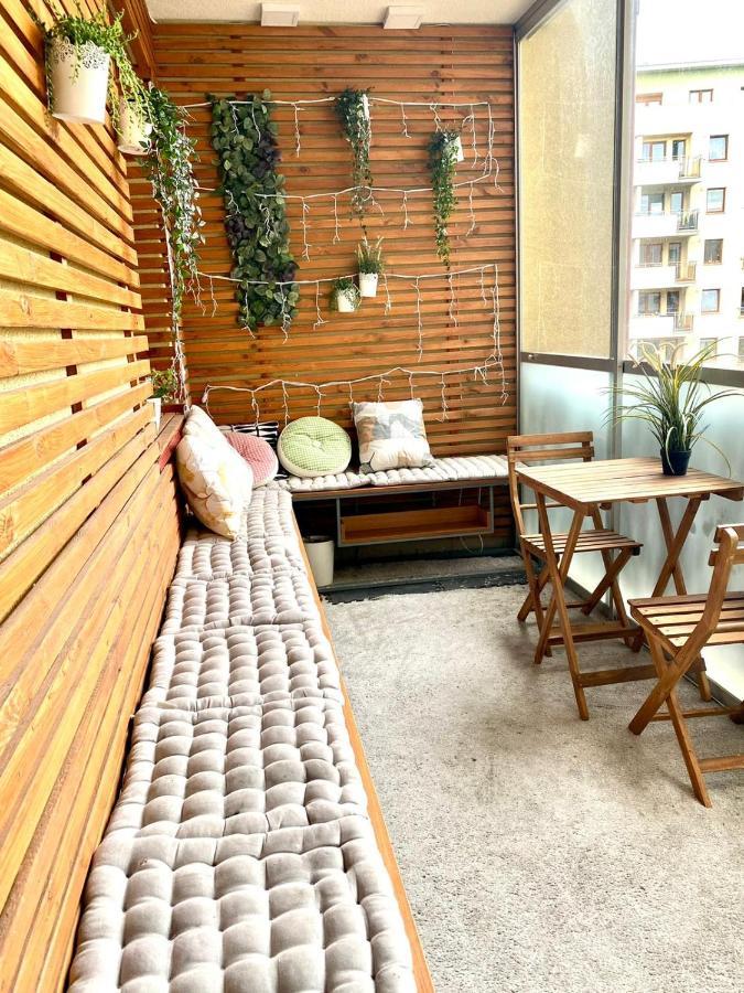 Bezagenta 2 Bedroom With Balcony Fast Wifi/free Underground Parking Apartment