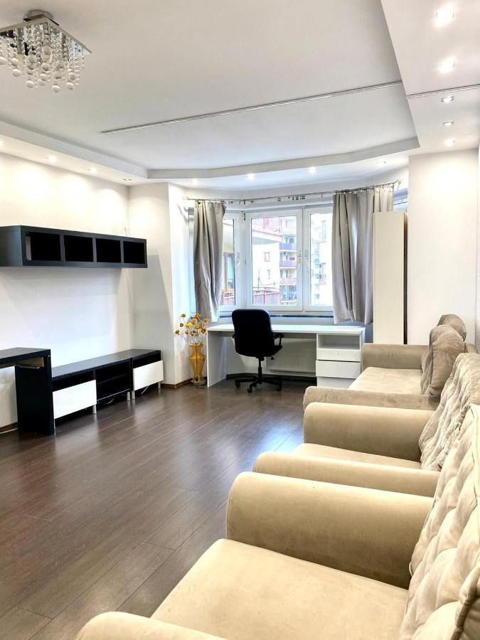 Bezagenta 2 Bedroom With Balcony Fast Wifi/free Underground Parking Apartment