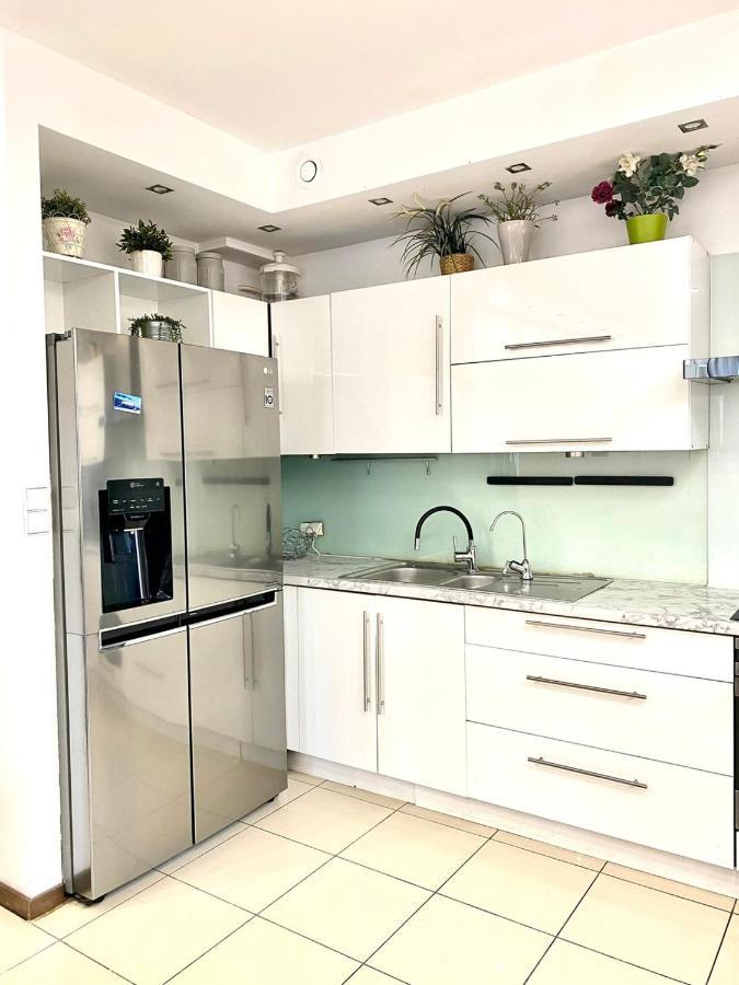 Bezagenta 2 Bedroom With Balcony Fast Wifi/free Underground Parking *