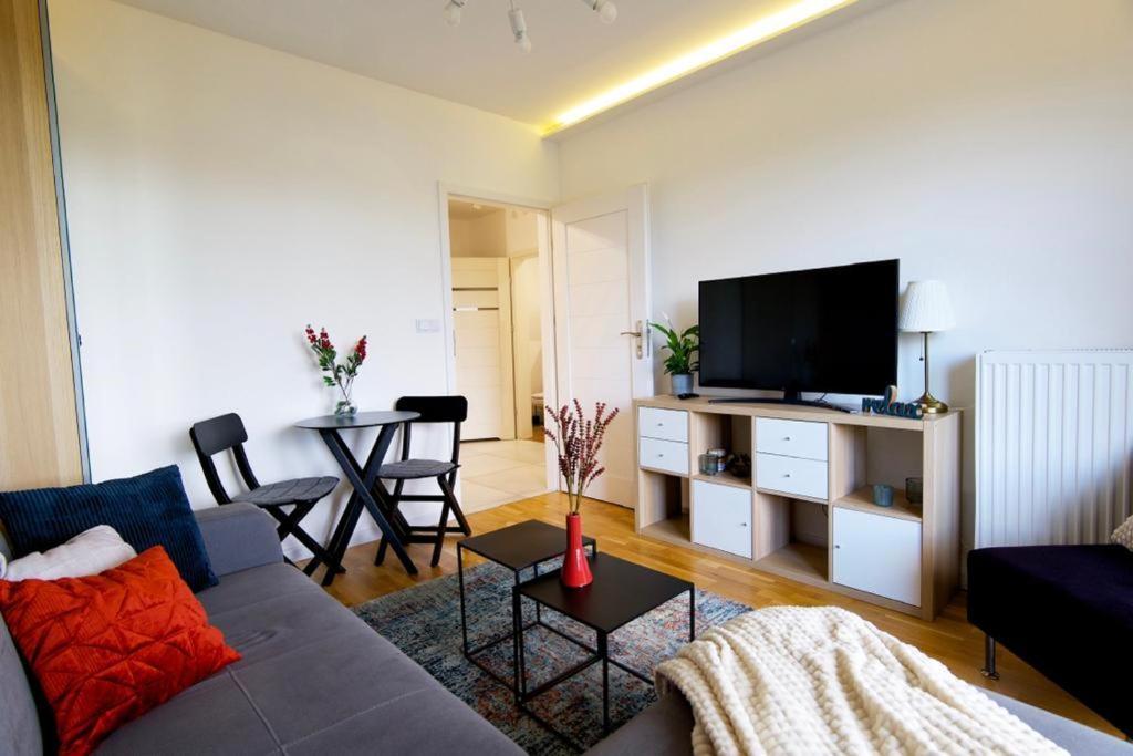 Apartament Przytulne Mieszkanie Z Parkingiem Wola *