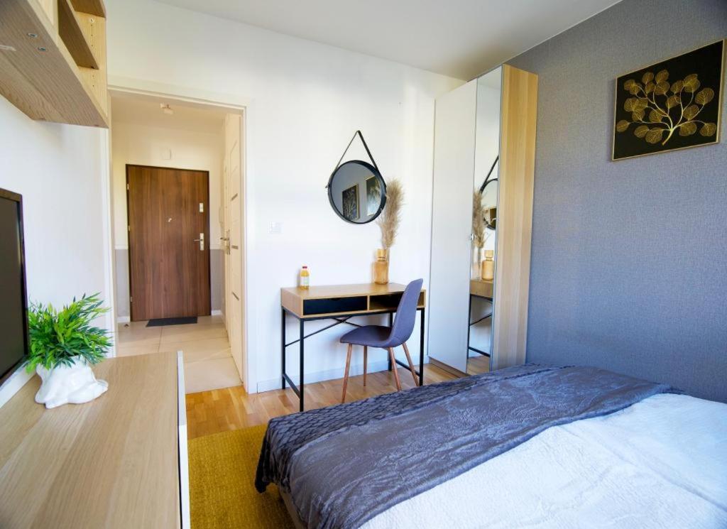 Przytulne Mieszkanie Z Parkingiem Wola Apartament Warszawa
