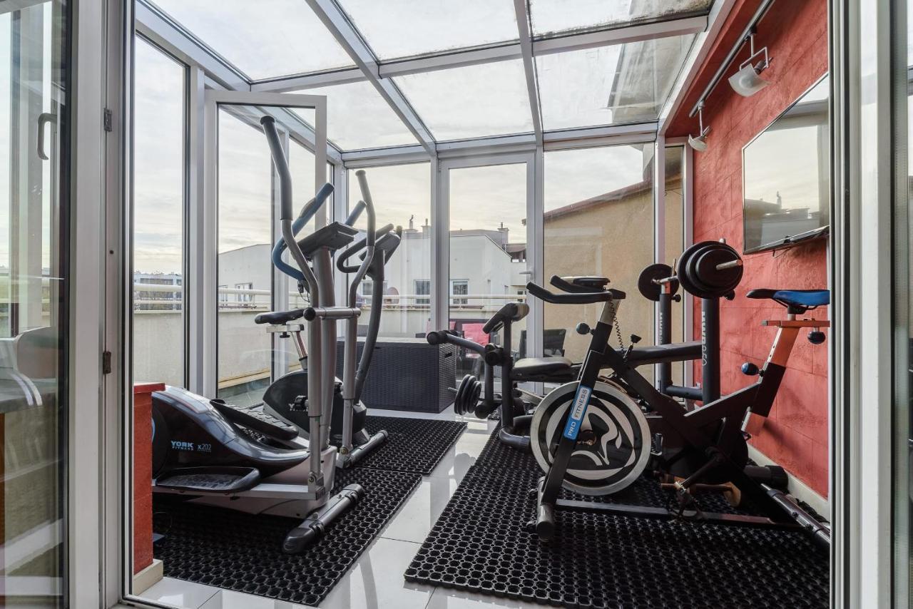 Apartament With Gym And Sauna In Warszawa