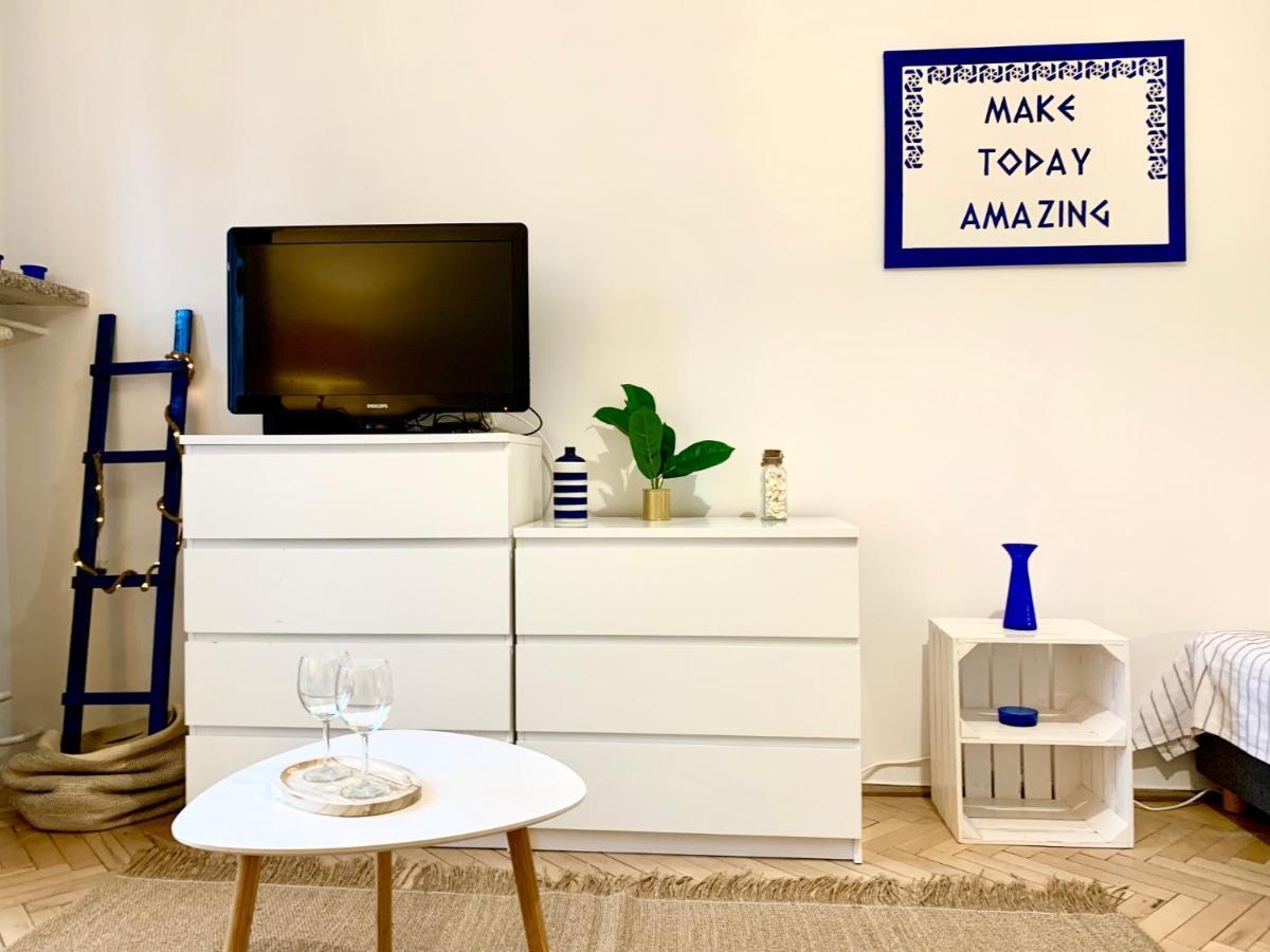 Kalimera - Greek Life Apartment Warsaw