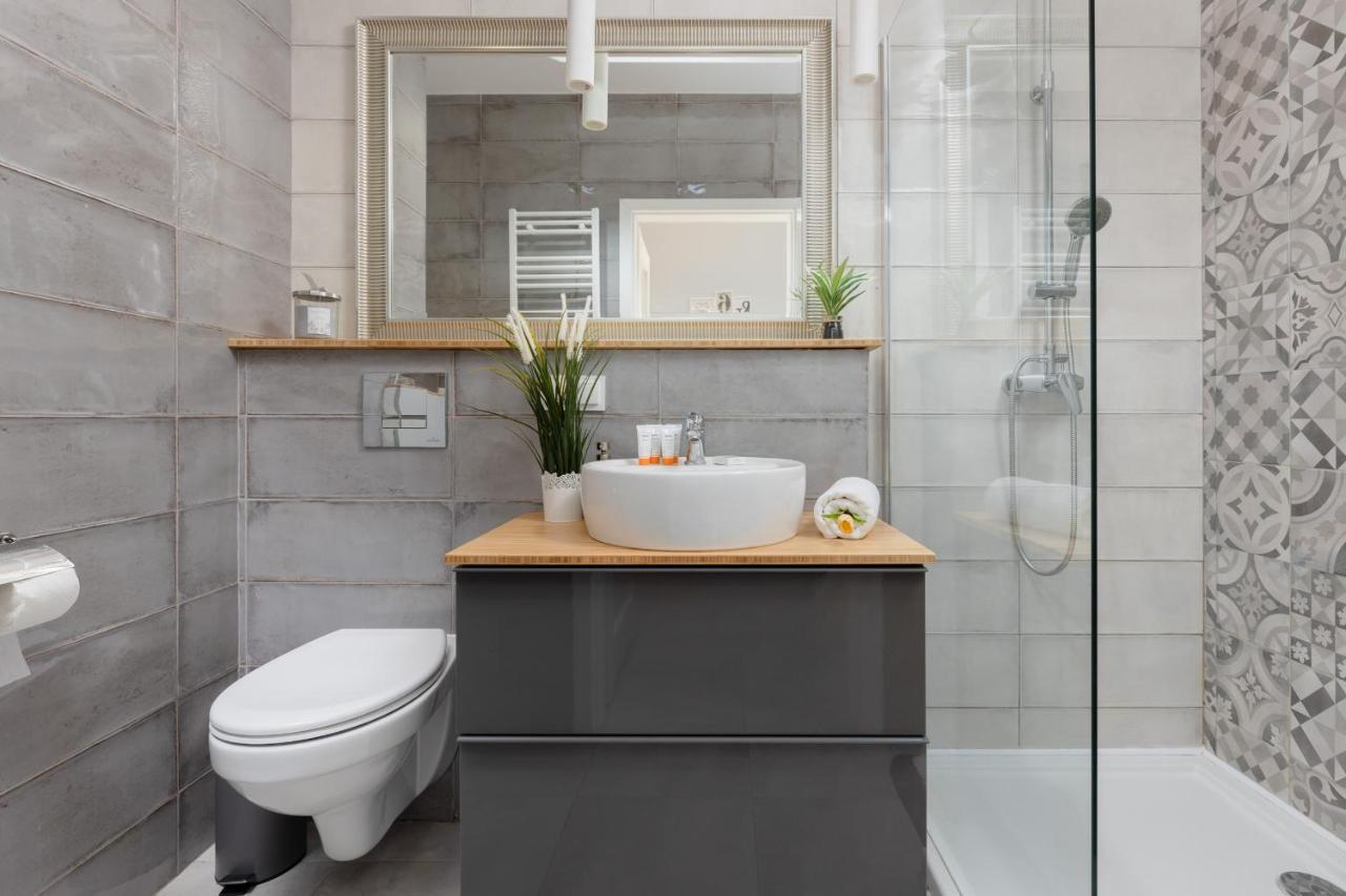 Sokolowska One Bedroom By Renters *