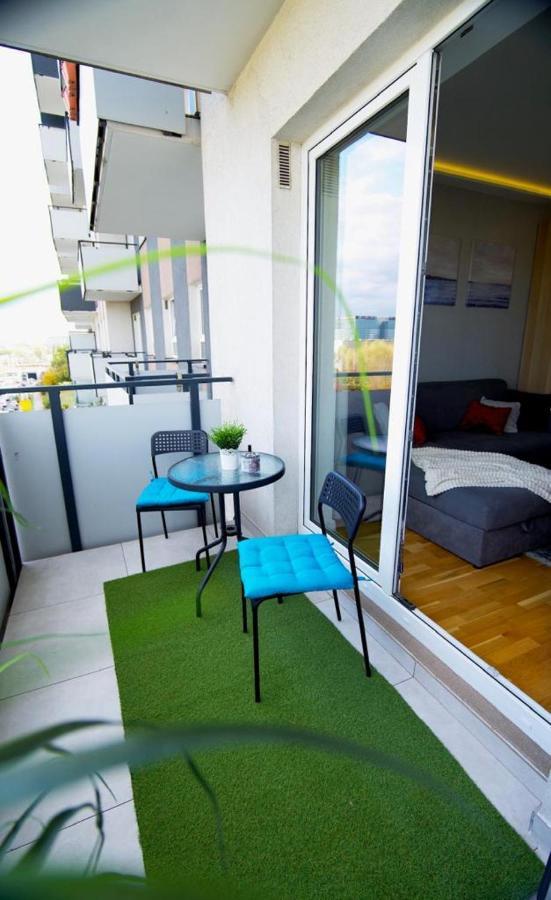 Przytulne Mieszkanie Z Parkingiem Wola Apartament Warszawa