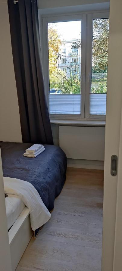 Be My Guest- Fontany Luxury Metro Wi-fi Free Parking Zone Apartment Warsaw