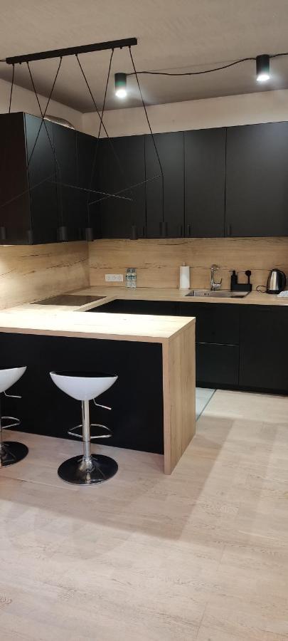 Apartment Be My Guest- Fontany Luxury Metro Wi-fi Free Parking Zone