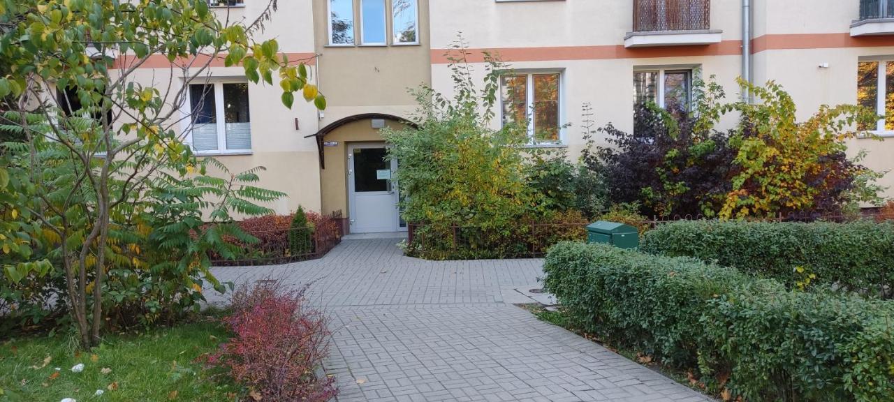 Apartment Be My Guest- Fontany Luxury Metro Wi-fi Free Parking Zone