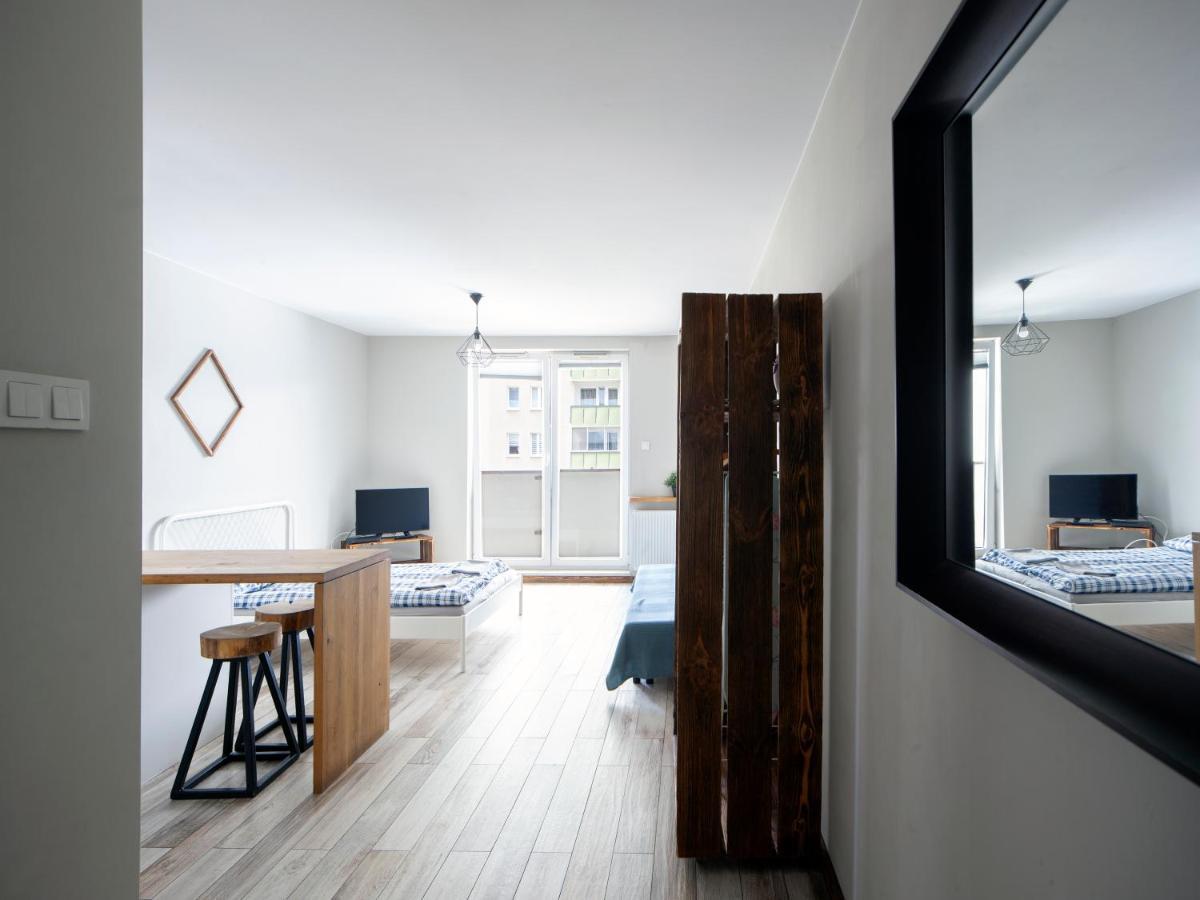 Metro Wilanowska Aparts Apartment