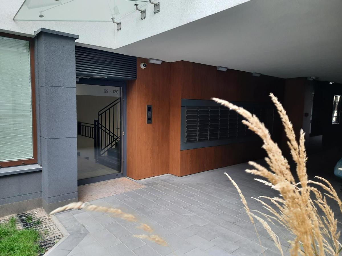 Krzemieniecka 8 Metro Slodowiec By Perfect Apartment Warsaw