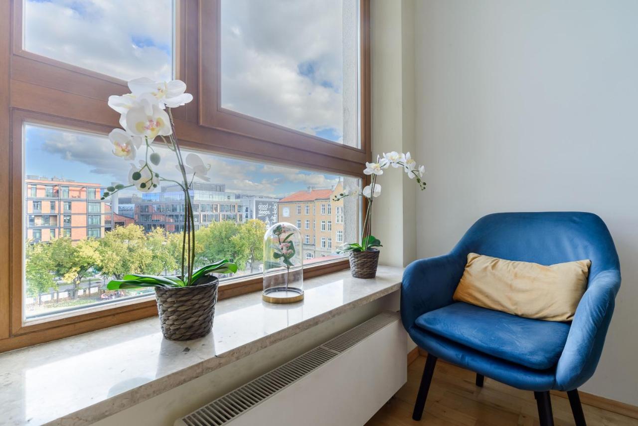 Lumina With A Large Balcony Near Presidential Palace And River Apartment *