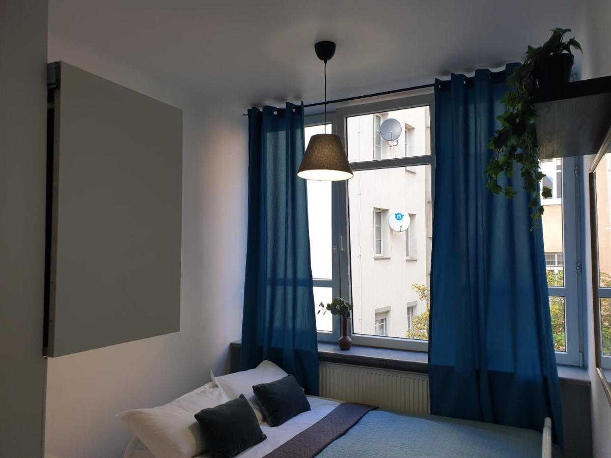 Hostel Unit In Solec50 By Metro Station Centrum Kopernika Elektrownia Powisle Stadion Narodowy