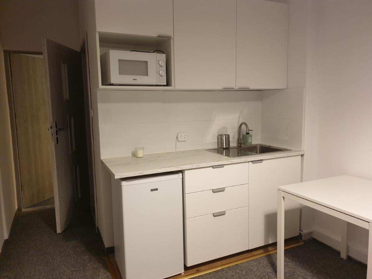 Hostel Unit In Solec50 By Metro Station Centrum Kopernika Elektrownia Powisle Stadion Narodowy