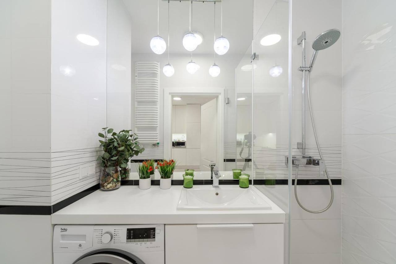 Apartment Luxury On Grzybowska Street In Warsaw