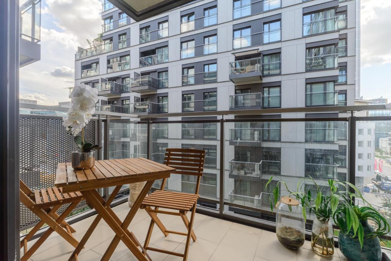 Luxury On Grzybowska Street In Apartment Warsaw
