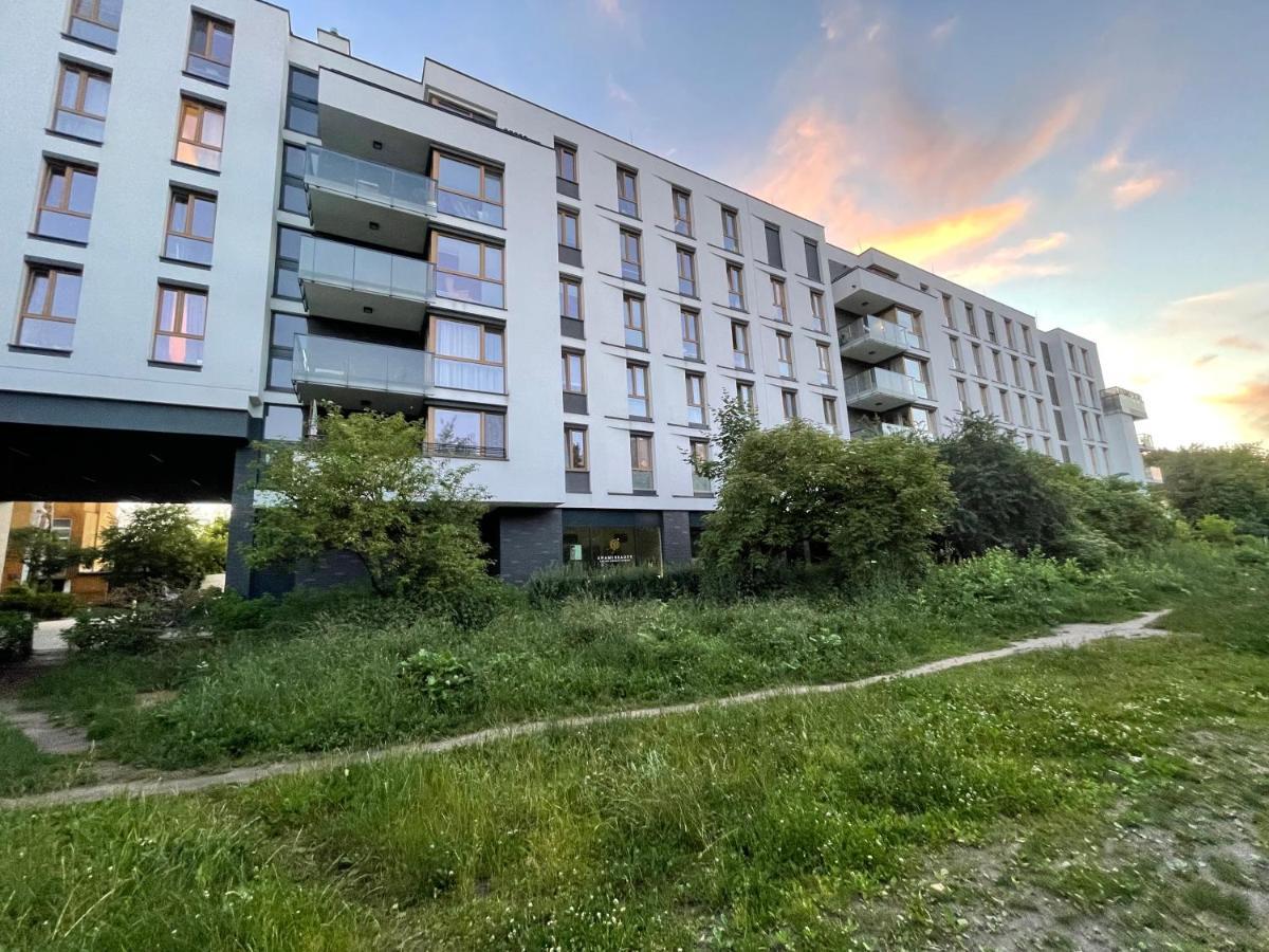 Centrum Wlodarzewska 30 *