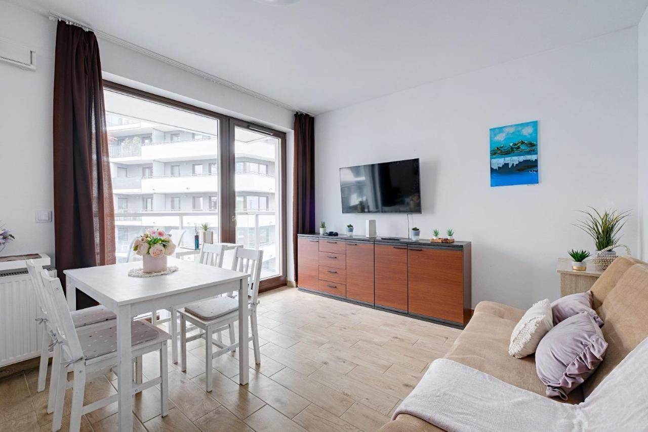 2 Bedroom Balcony Ac Arkadia Shopping Mall *