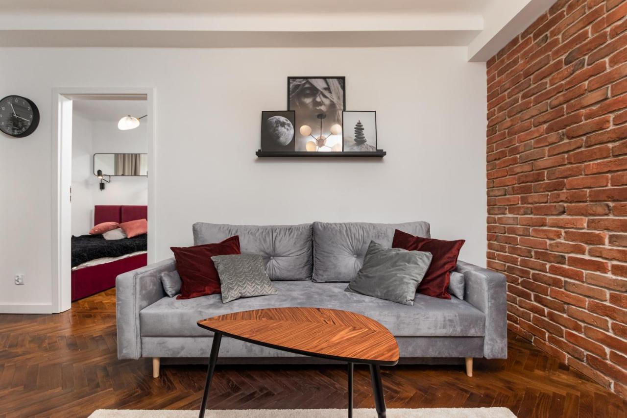 Apartment Grojecka 74 By Homeprime