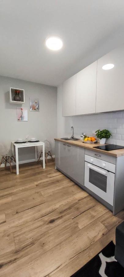 Bezagenta Mozart6 Easy Access To Wifi Warsaw