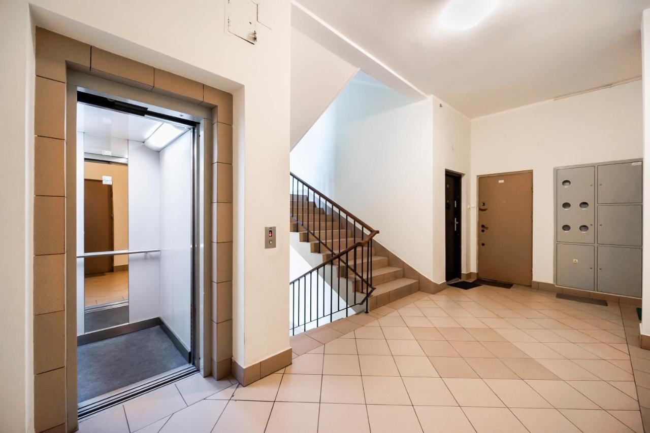 Apartment Metro Swietokrzyska Enchanting Warsaw