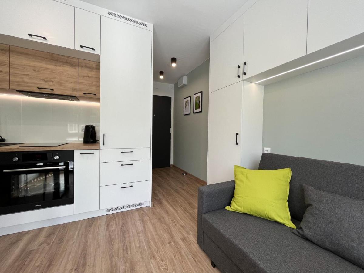 Batorego 16 Yellow Prywatne Mieszkanie 300m Od Metro Pole Mokotowskie I Sgh Samodzielne Zameldowanie! Self Check-in System! Apartament *