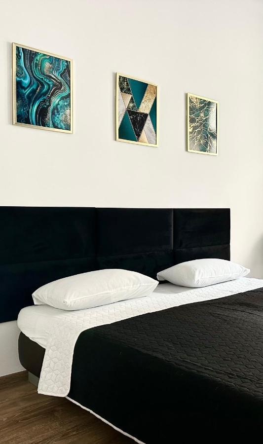 Charming In The Center Apartment *