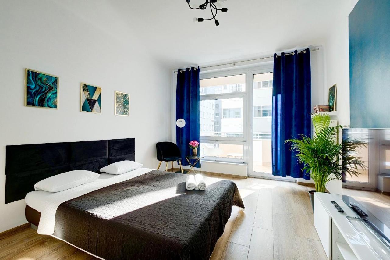 Charming In The Center Apartment