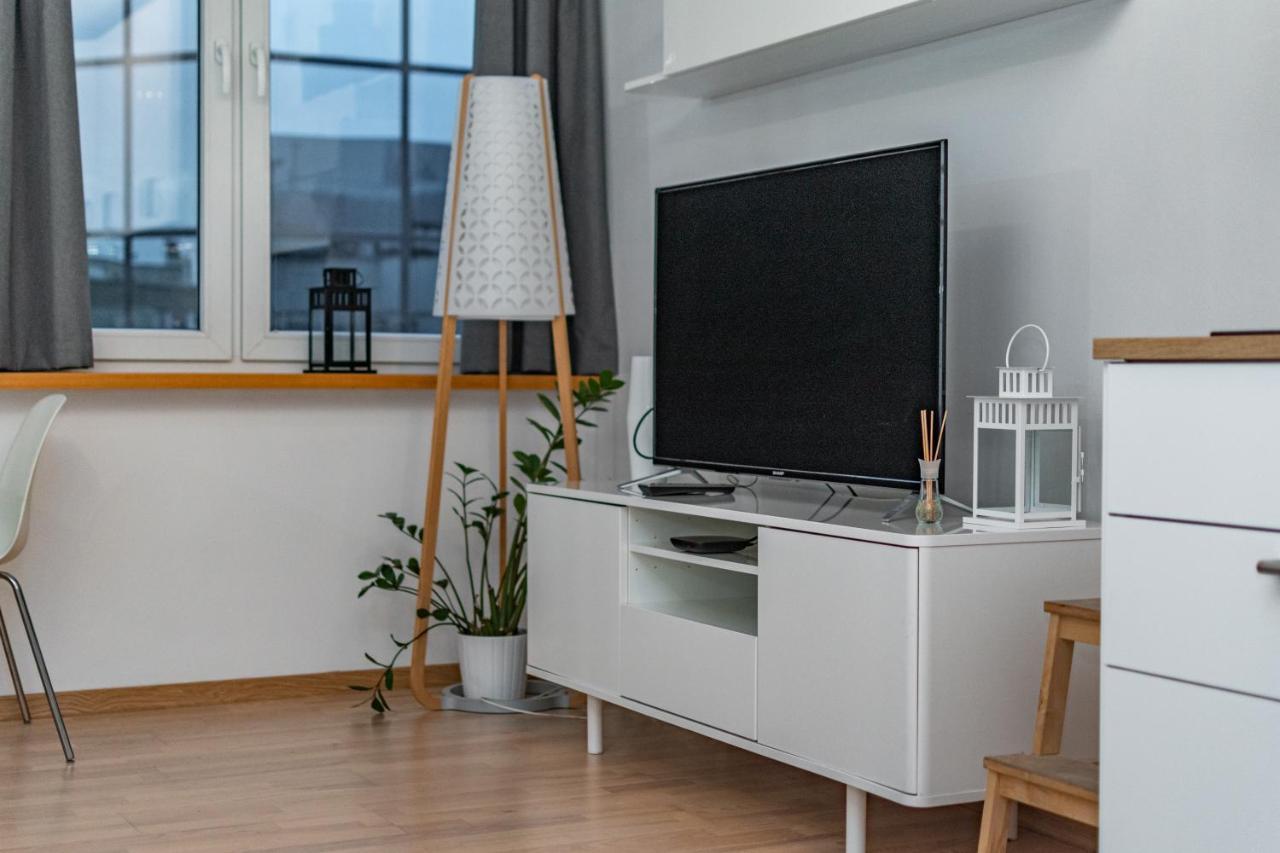 Corazziego 4 By Homeprime Apartment Warsaw