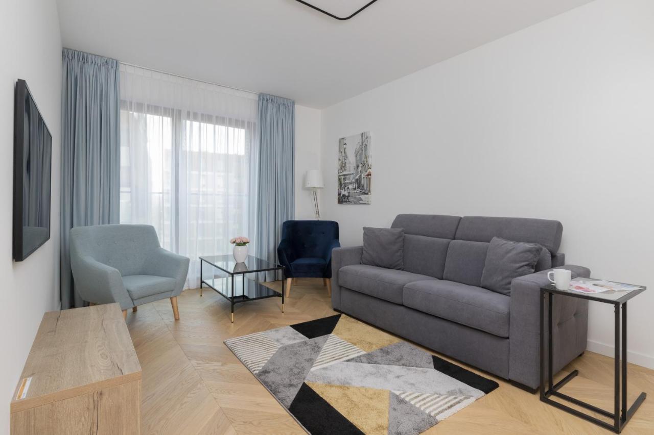 Praga Okrzei By The River By Renters Apartment Warsaw