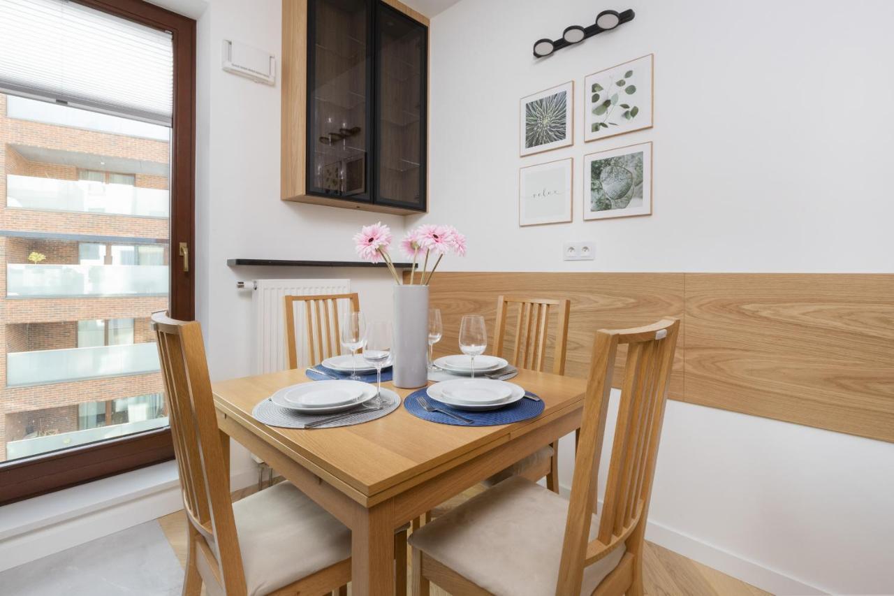 Praga Okrzei By The River By Renters Apartment Warsaw