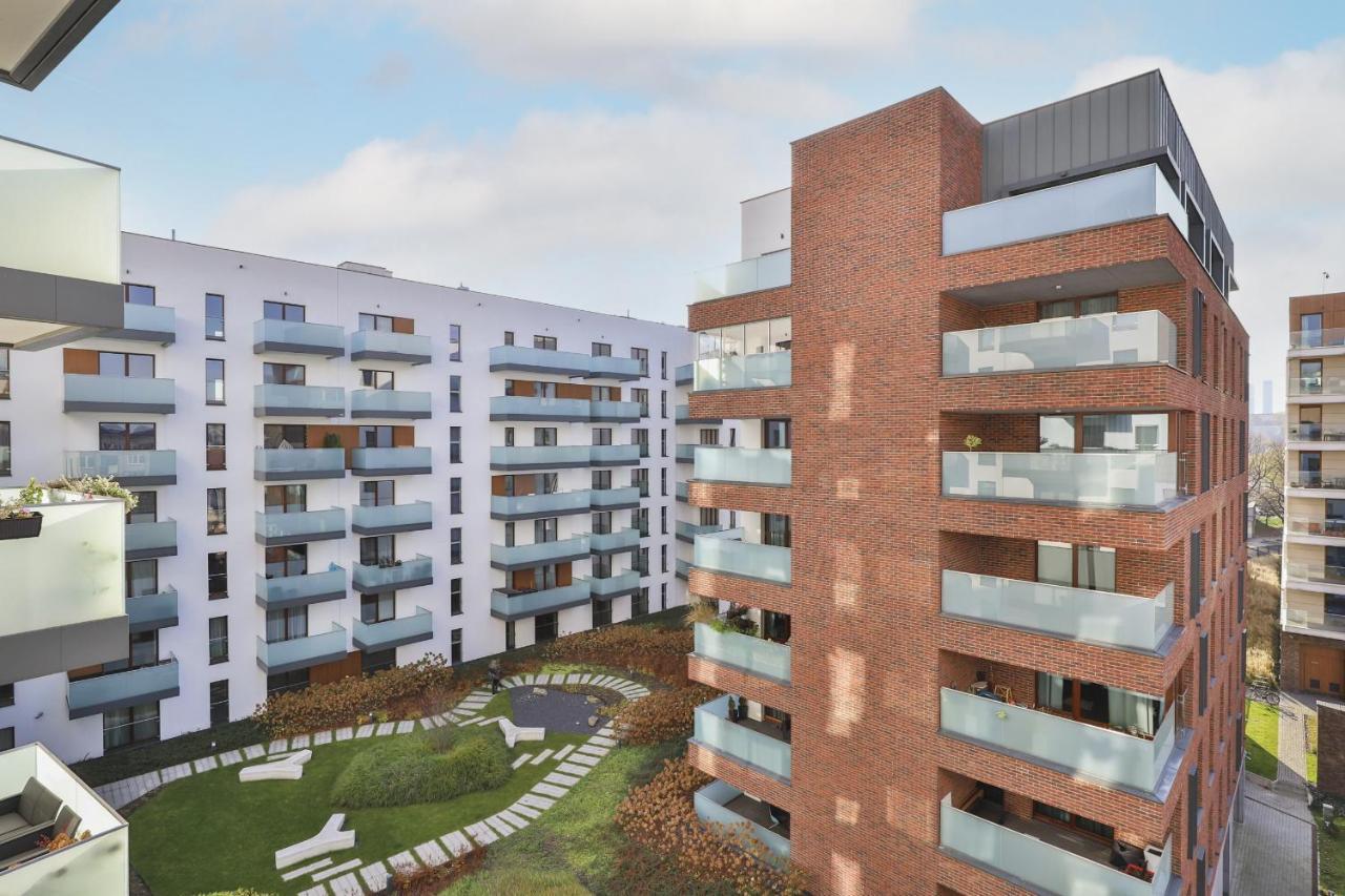 Praga Okrzei By The River By Renters Apartment Warsaw