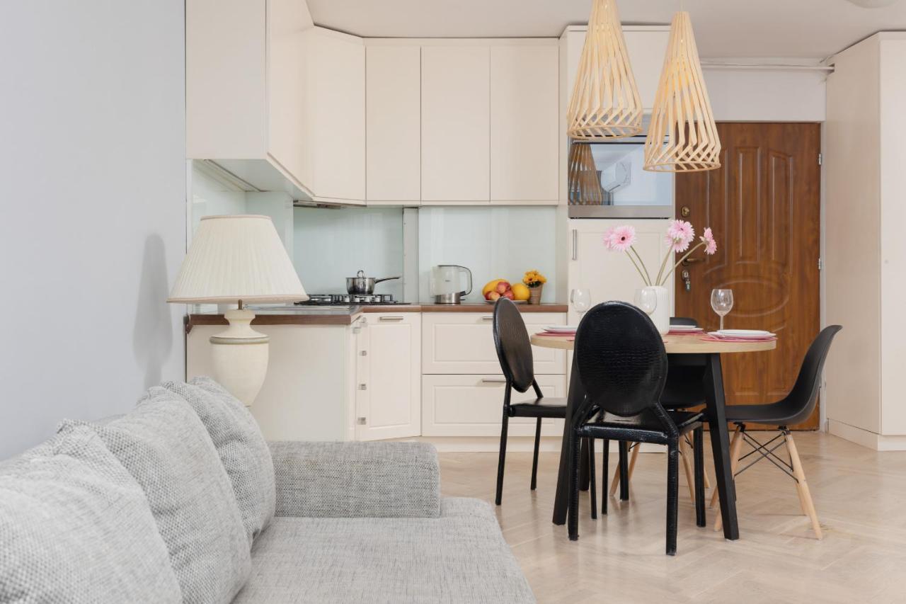 Zlota Center Of By Renters Apartment Warsaw