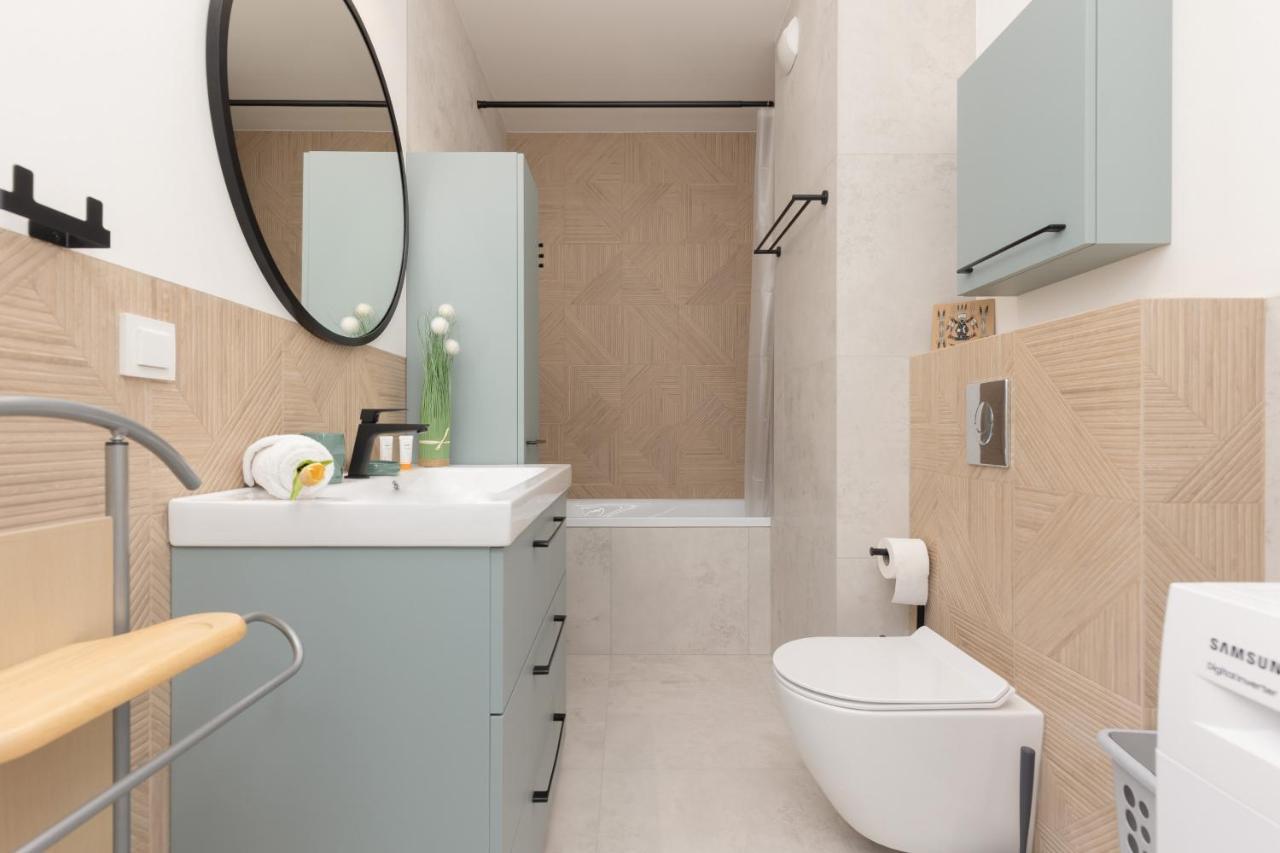 Celownicza With Parking By Renters Apartament