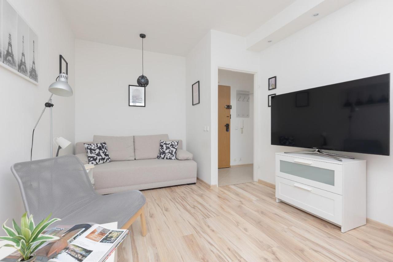 Metro Kabaty Lovely By Renters *