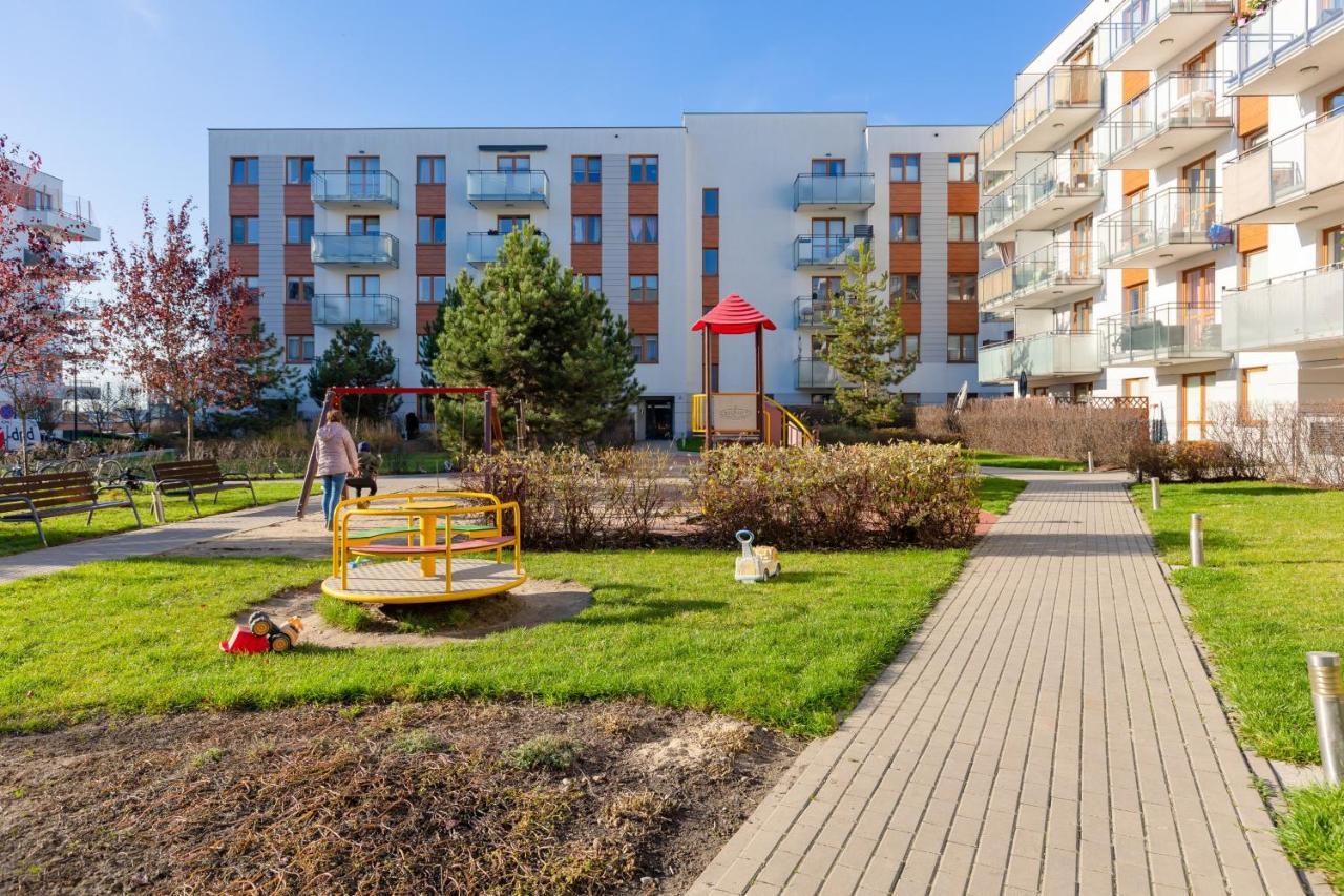 Young By Renters Apartamento *