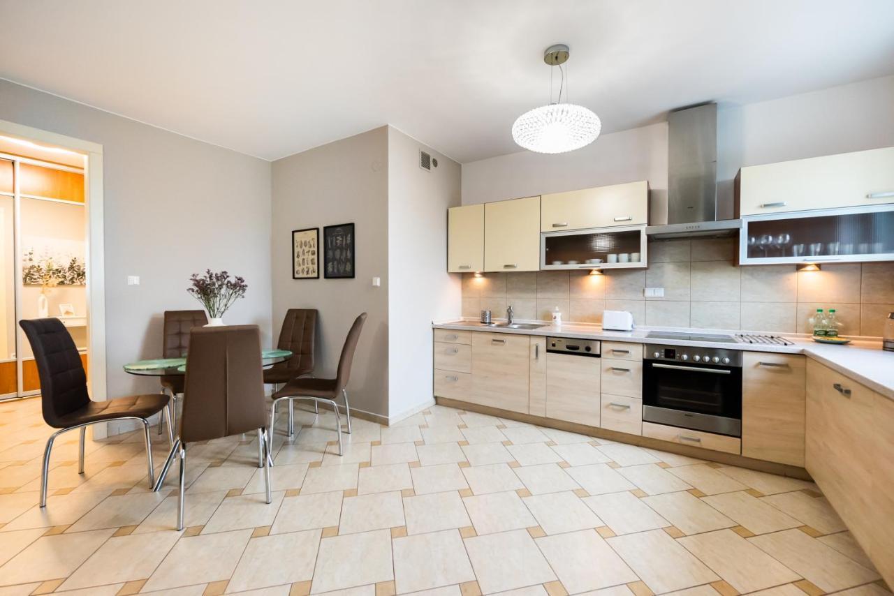 Apartamento Metro Stoklosy Blue Mint