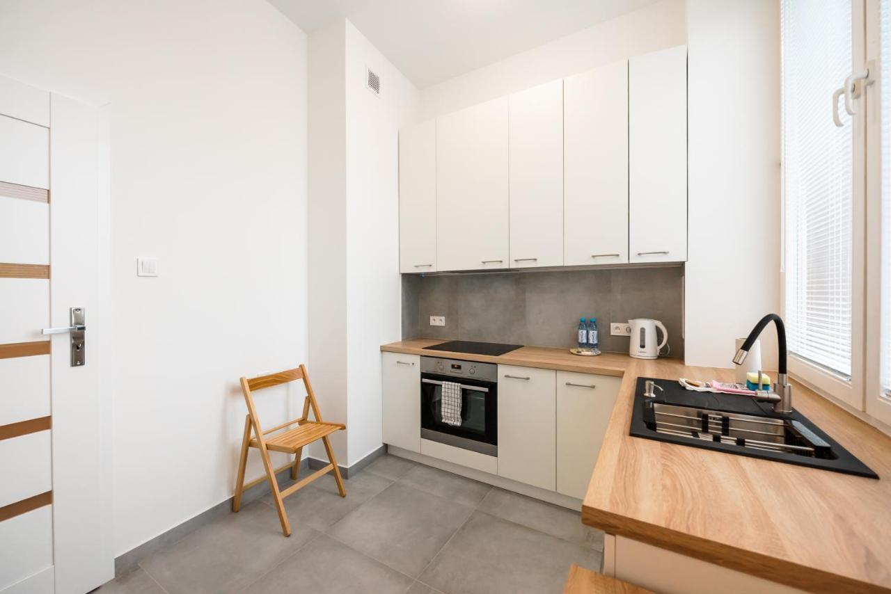 Metro Swietokrzyska Enchanting Apartment Warsaw