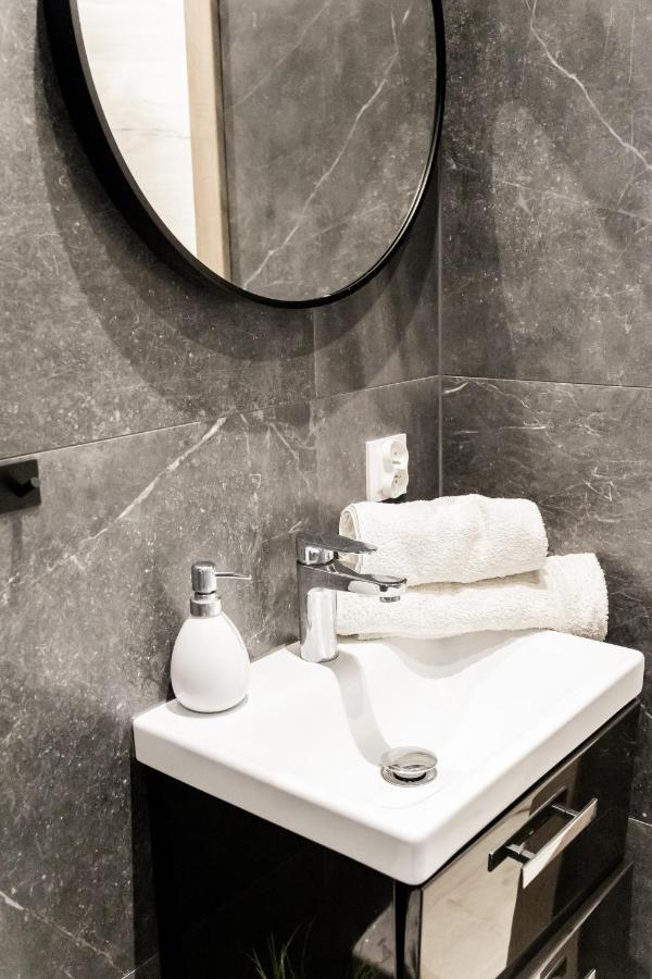 Piotrapartments - Wilcza Luxury In Centre Apartament