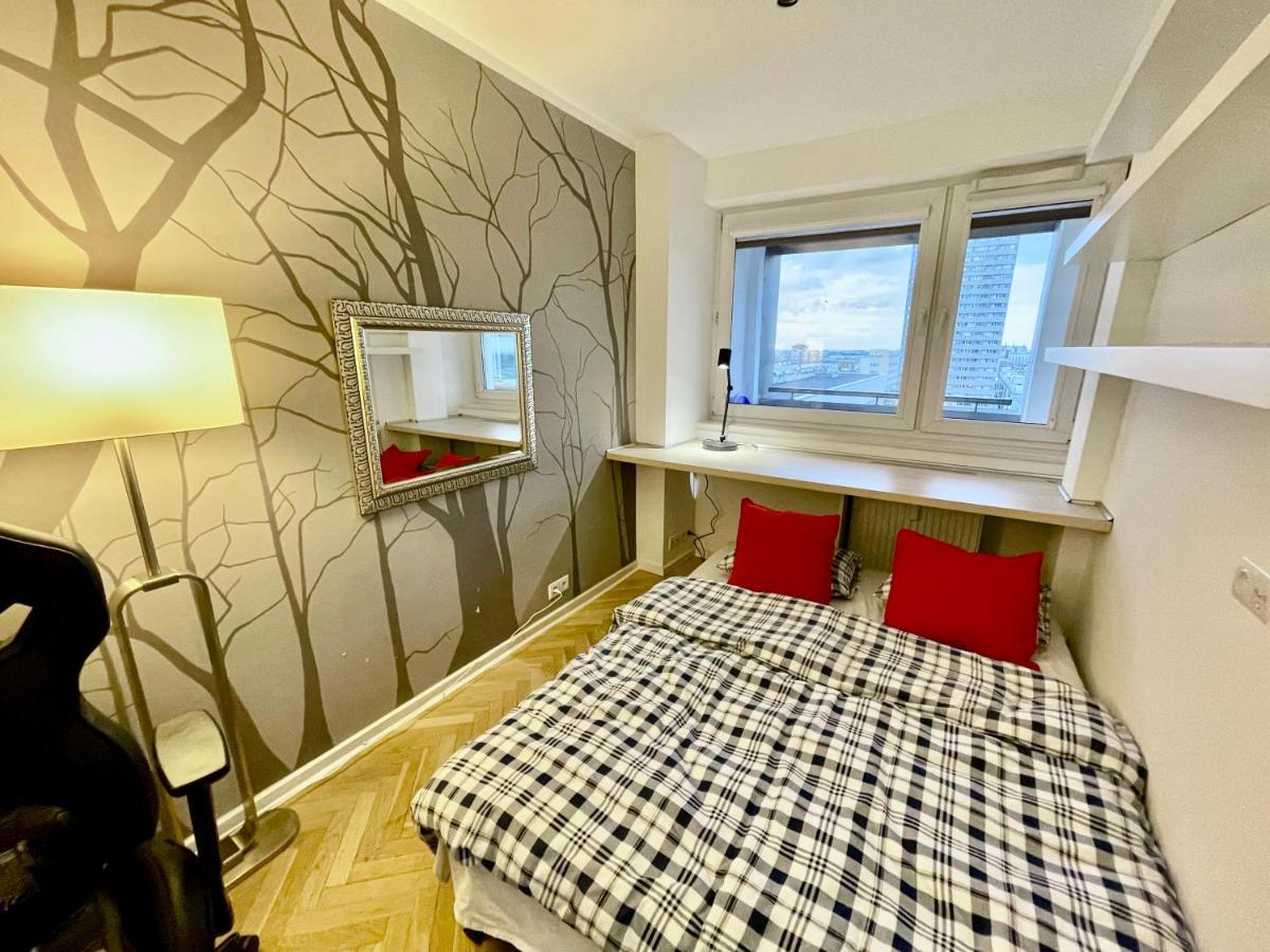 Apartament Aircondition Orange 4 Metro 65'tv Fast Wifi Netflix Hbo Appletv