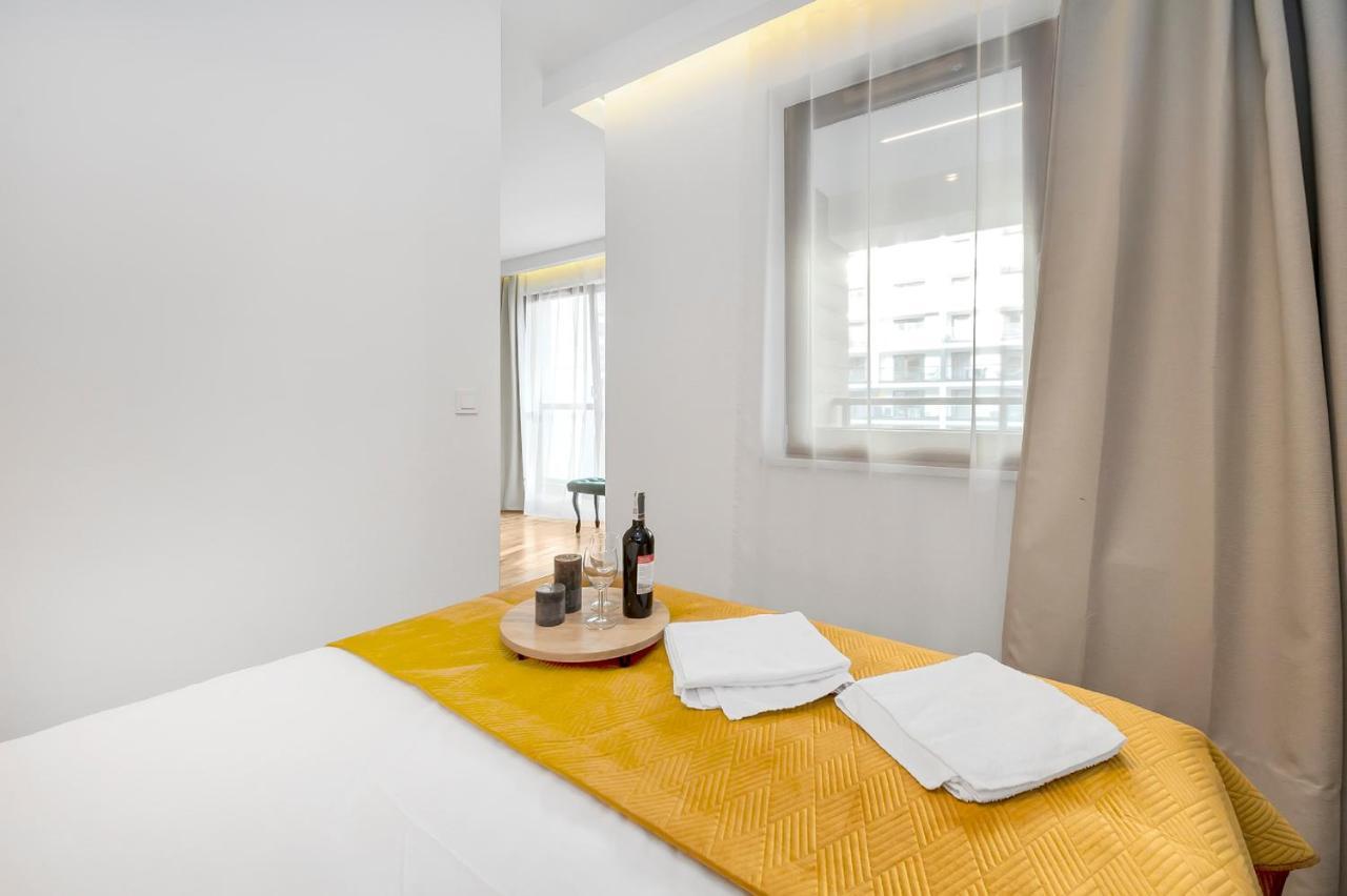 Modern With Access To The Pool Near Rondo Daszynskiego Station *
