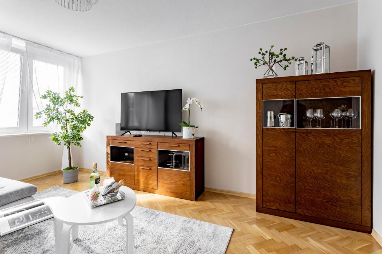 Apartment Hala Mirowska Warsaw