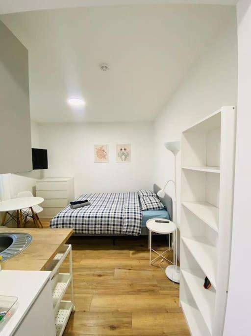 Bezagenta Mozart8 Studio Easy Access To City Wifi Căn hộ Warsaw