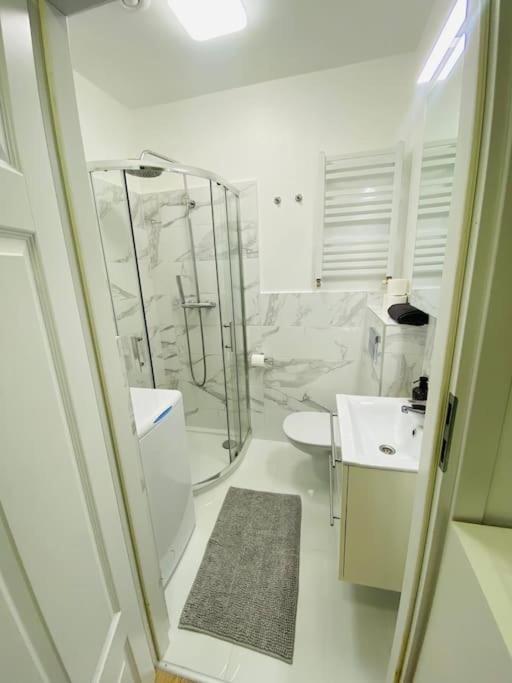 Bezagenta Mozart8 Studio Easy Access To City Wifi Căn hộ *