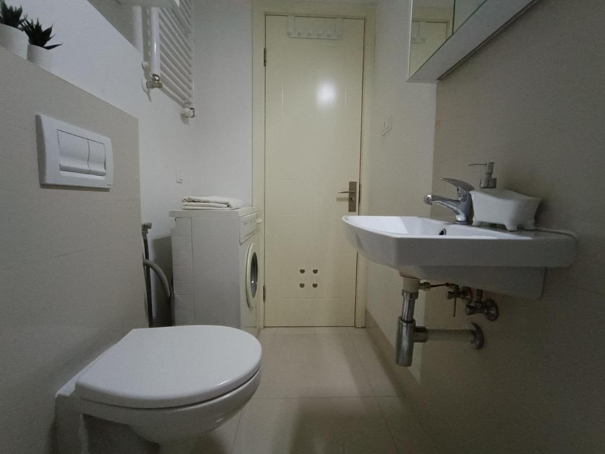L Ajax Copernicus Center Apartamento