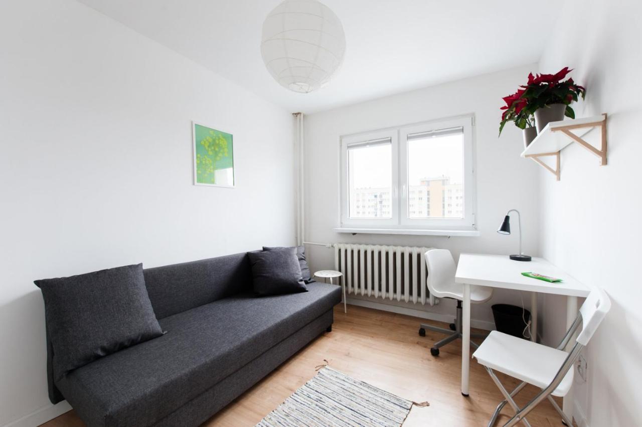Room, Kochanowskiego 32 * Warsaw